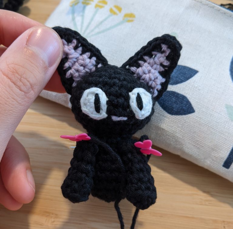 Free crochet pattern : Jiji the cat – La Fabrique des songes